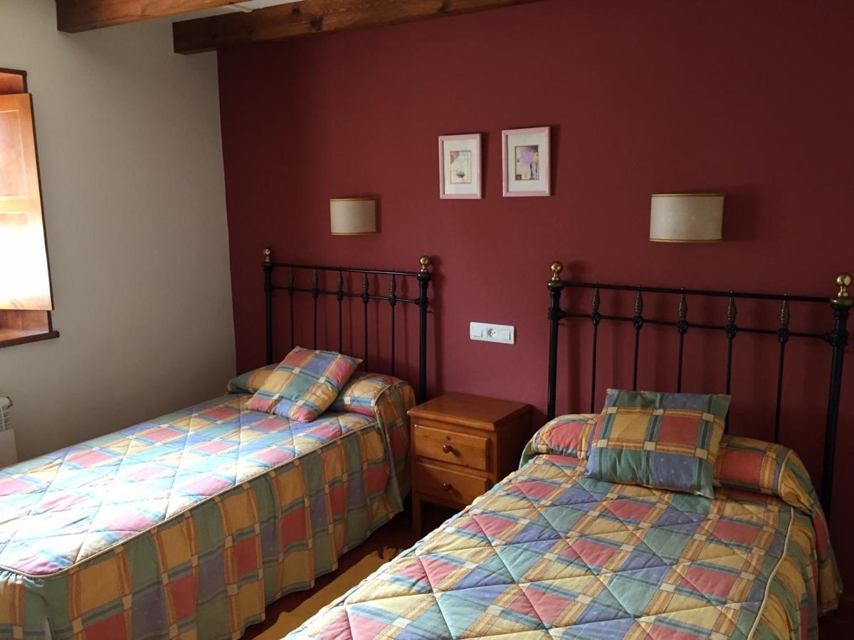Apartamentos El Cueto De Los Collado Villanueva de Pria Ngoại thất bức ảnh