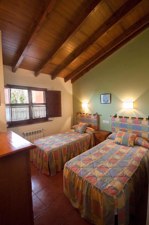 Apartamentos El Cueto De Los Collado Villanueva de Pria Ngoại thất bức ảnh