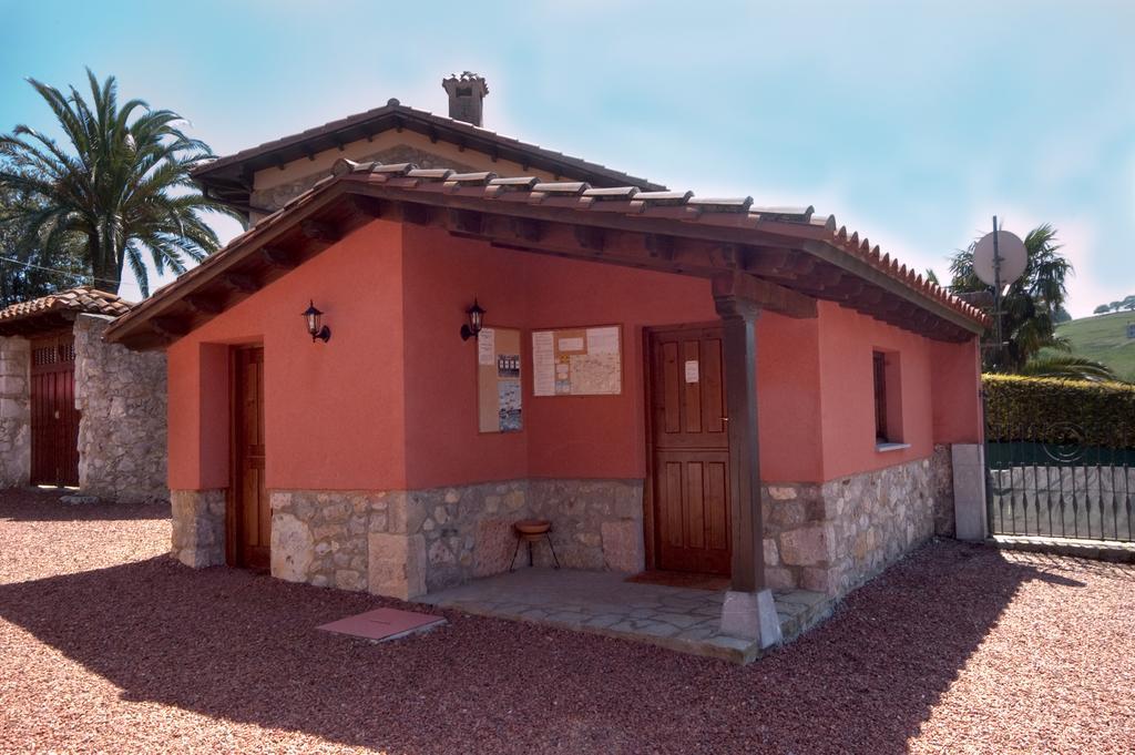 Apartamentos El Cueto De Los Collado Villanueva de Pria Ngoại thất bức ảnh